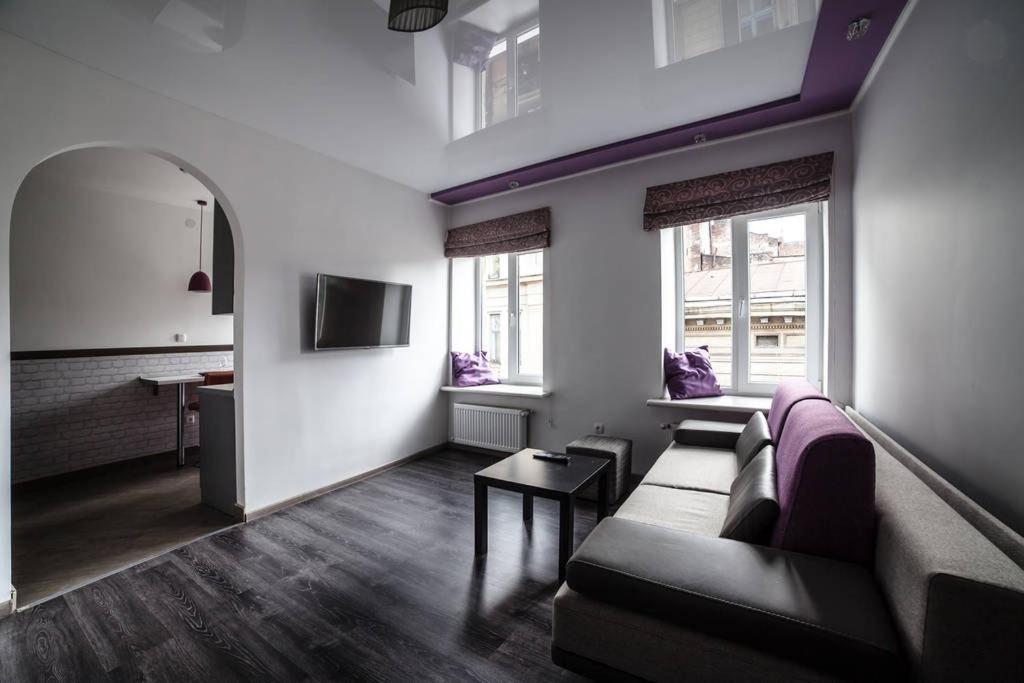 Romantic Apartments - Центр Львова , З Видом На Місто ภายนอก รูปภาพ