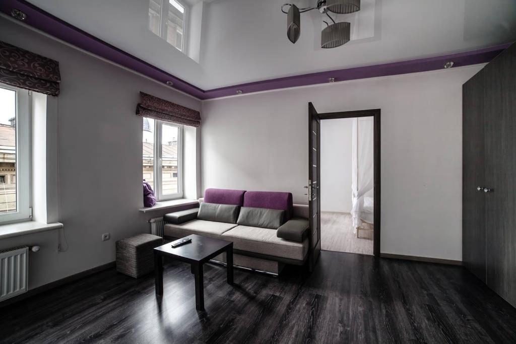 Romantic Apartments - Центр Львова , З Видом На Місто ภายนอก รูปภาพ